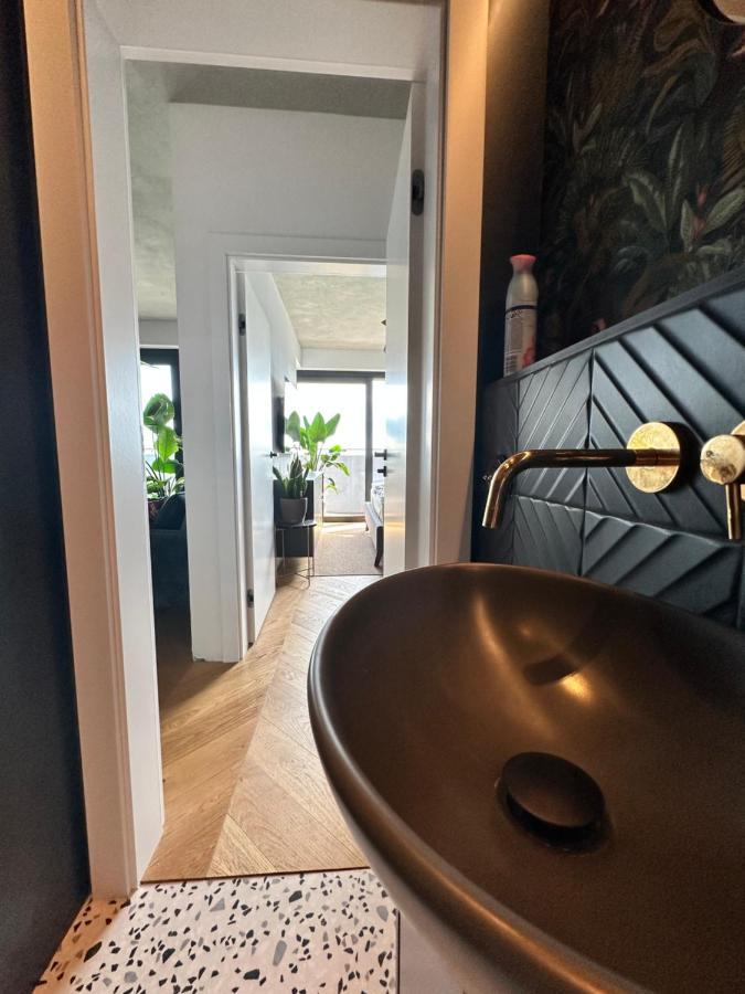 Skyline Elegance With Free Parking Apartment Bratislava Ngoại thất bức ảnh