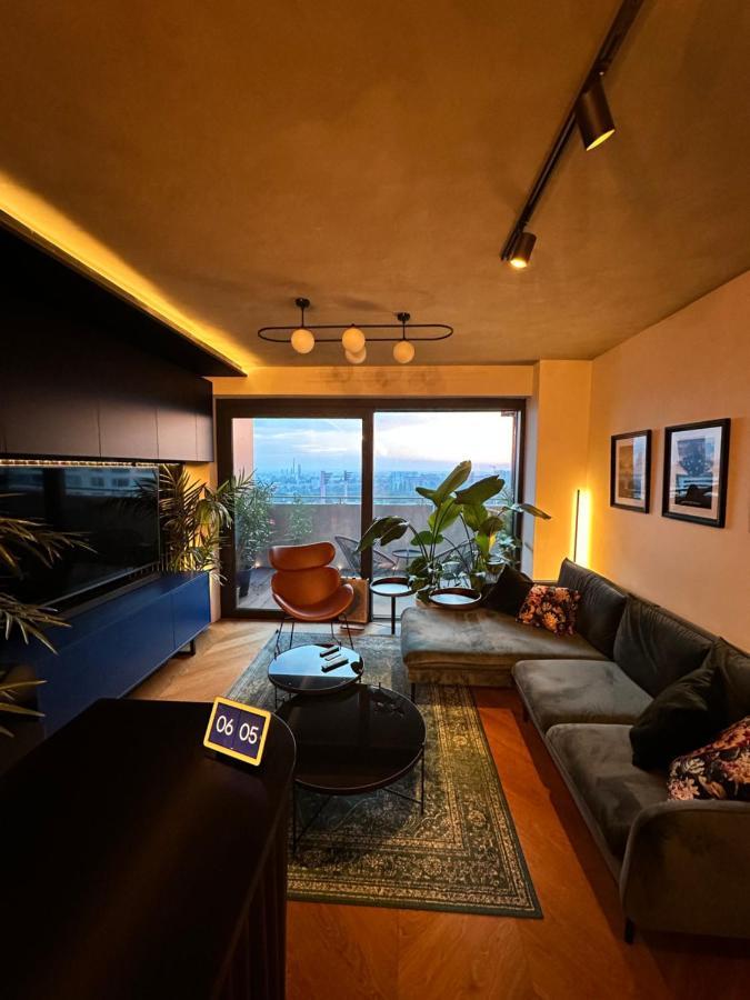 Skyline Elegance With Free Parking Apartment Bratislava Ngoại thất bức ảnh