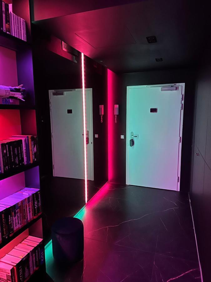 Skyline Elegance With Free Parking Apartment Bratislava Ngoại thất bức ảnh
